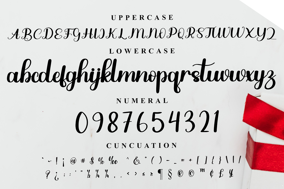 Santa Christmas, a Handwritten Font by InermediaSTUDIO (Photo 6 of 7)