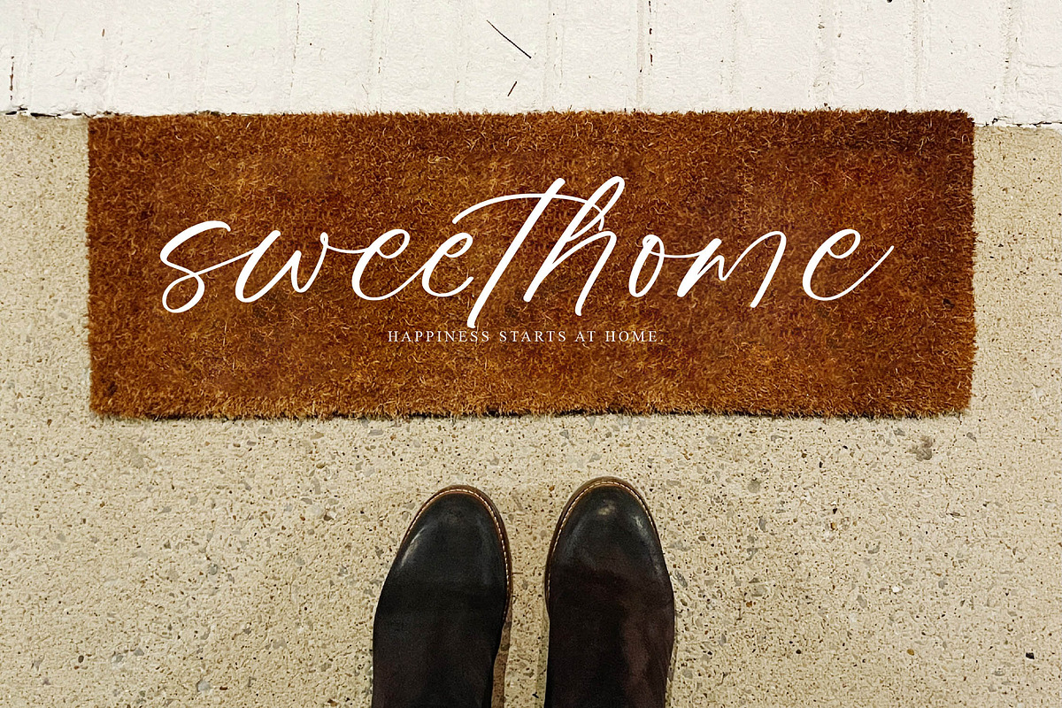 Palmeras Sherffy, a Script Font by operatype.co (Photo 2 of 15)