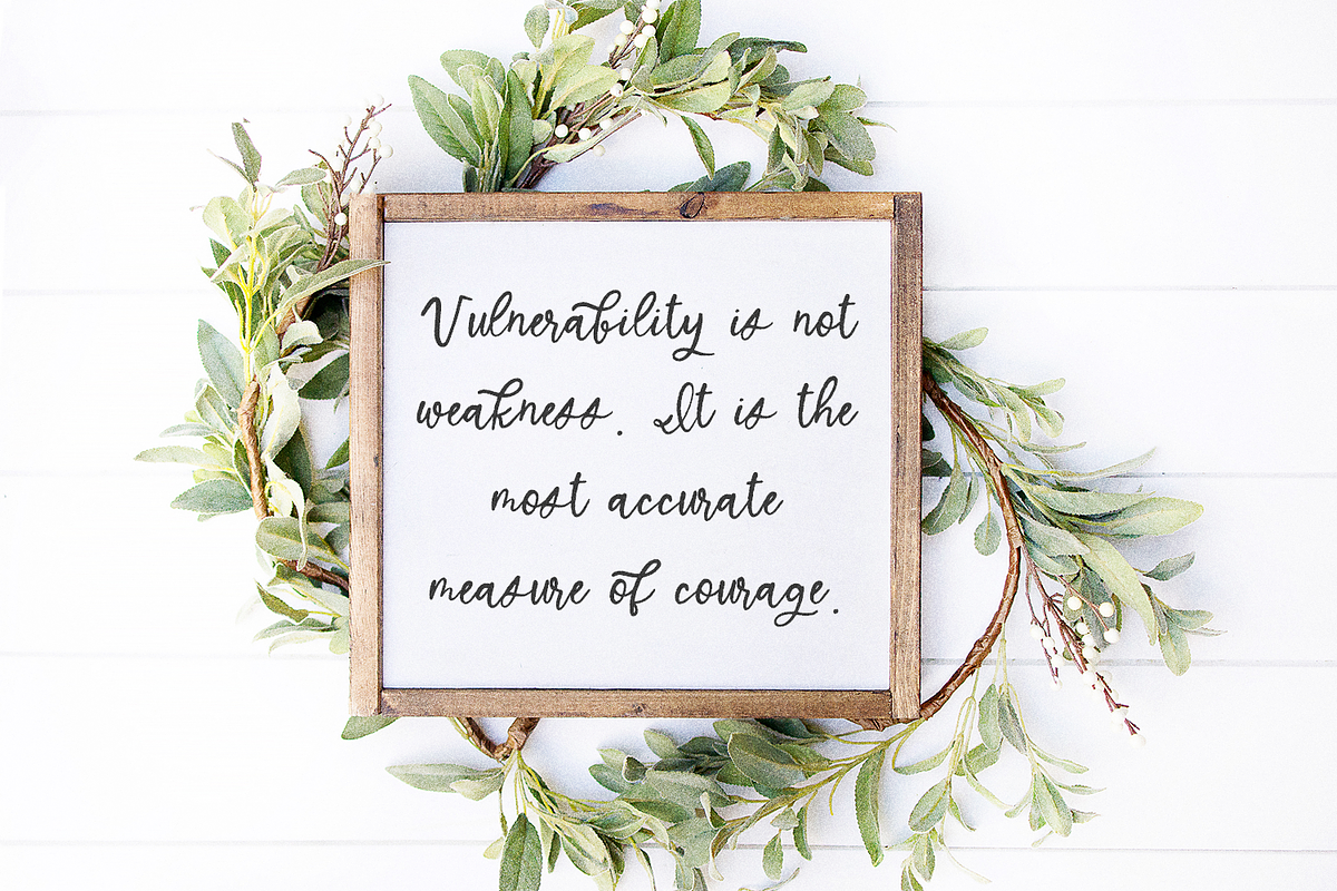 North Avenue Script, a Script Font by Beck McCormick (Photo 3 of 10)