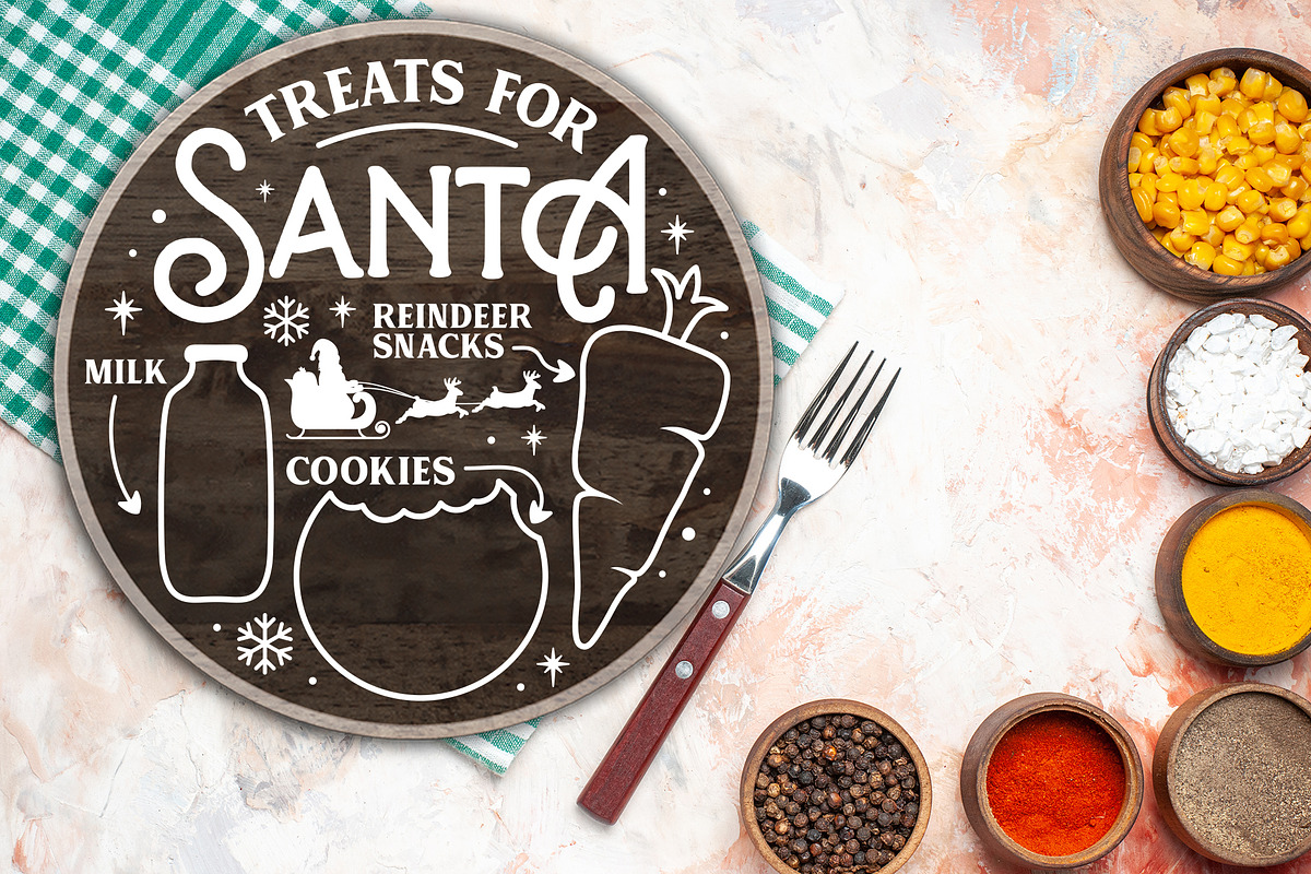 Santa Tray SVG Bundle, a Graphic by CraftlabSVG (Photo 6 of 12)