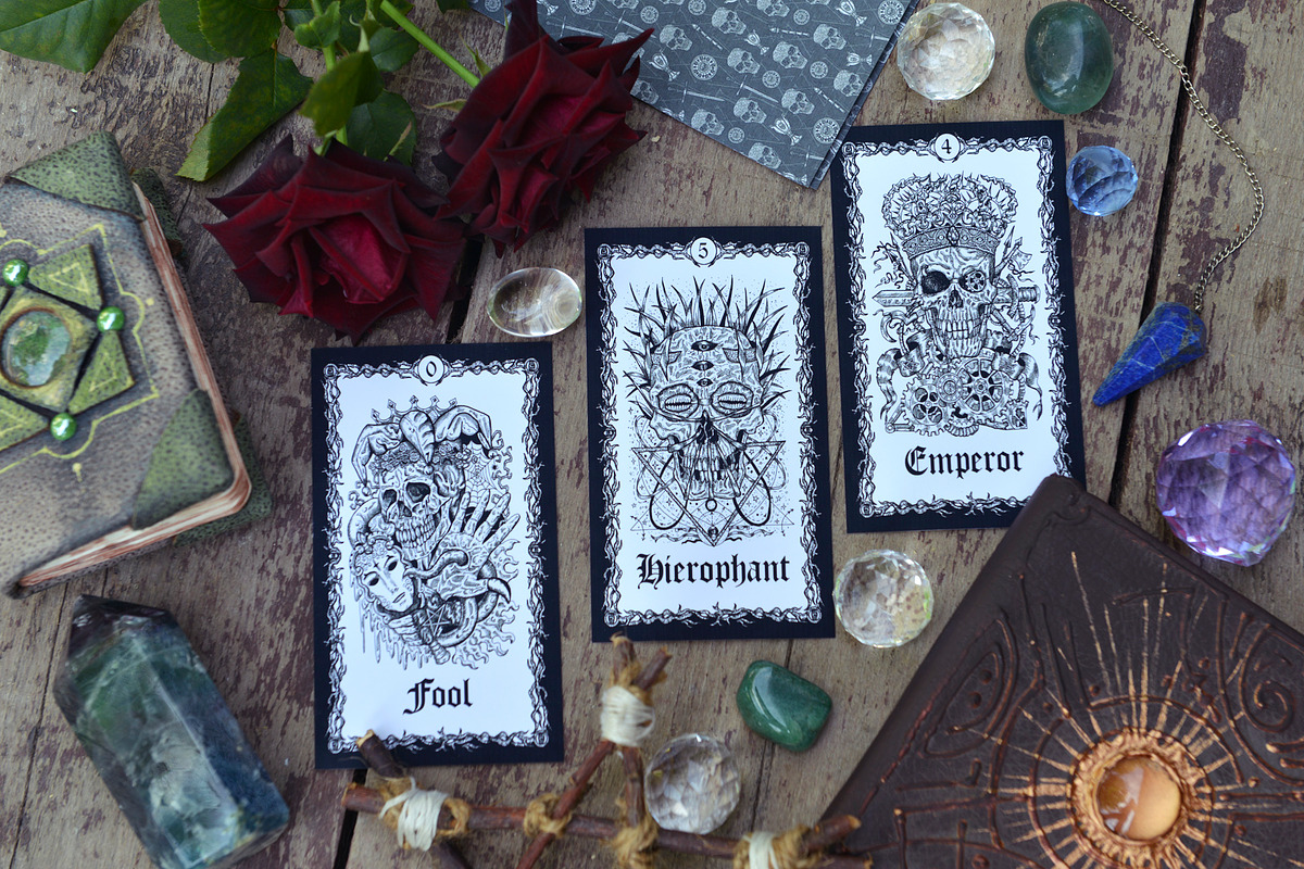 Eternal Bones Tarot, an Illustration by Samiramay (Photo 2 of 11)