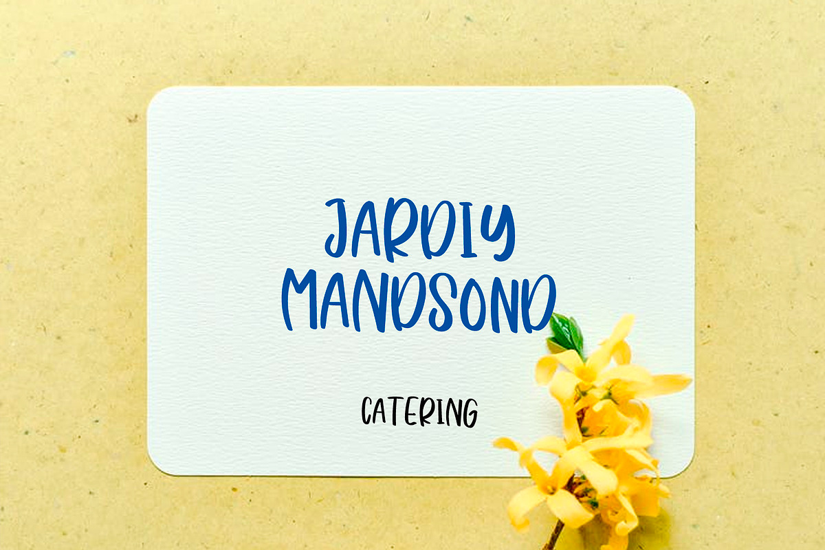 Strawberry - handwritten font, a Script Font by Yuby Creative (Photo 6 of 9)