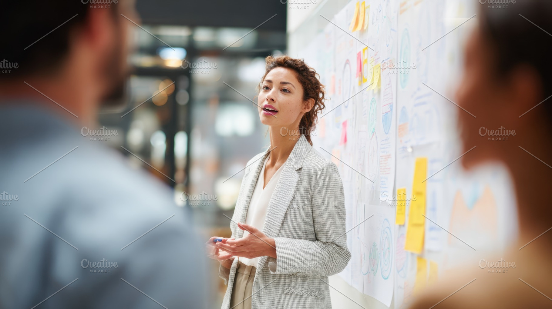 Woman presents in office, a Photo by Beautiful things