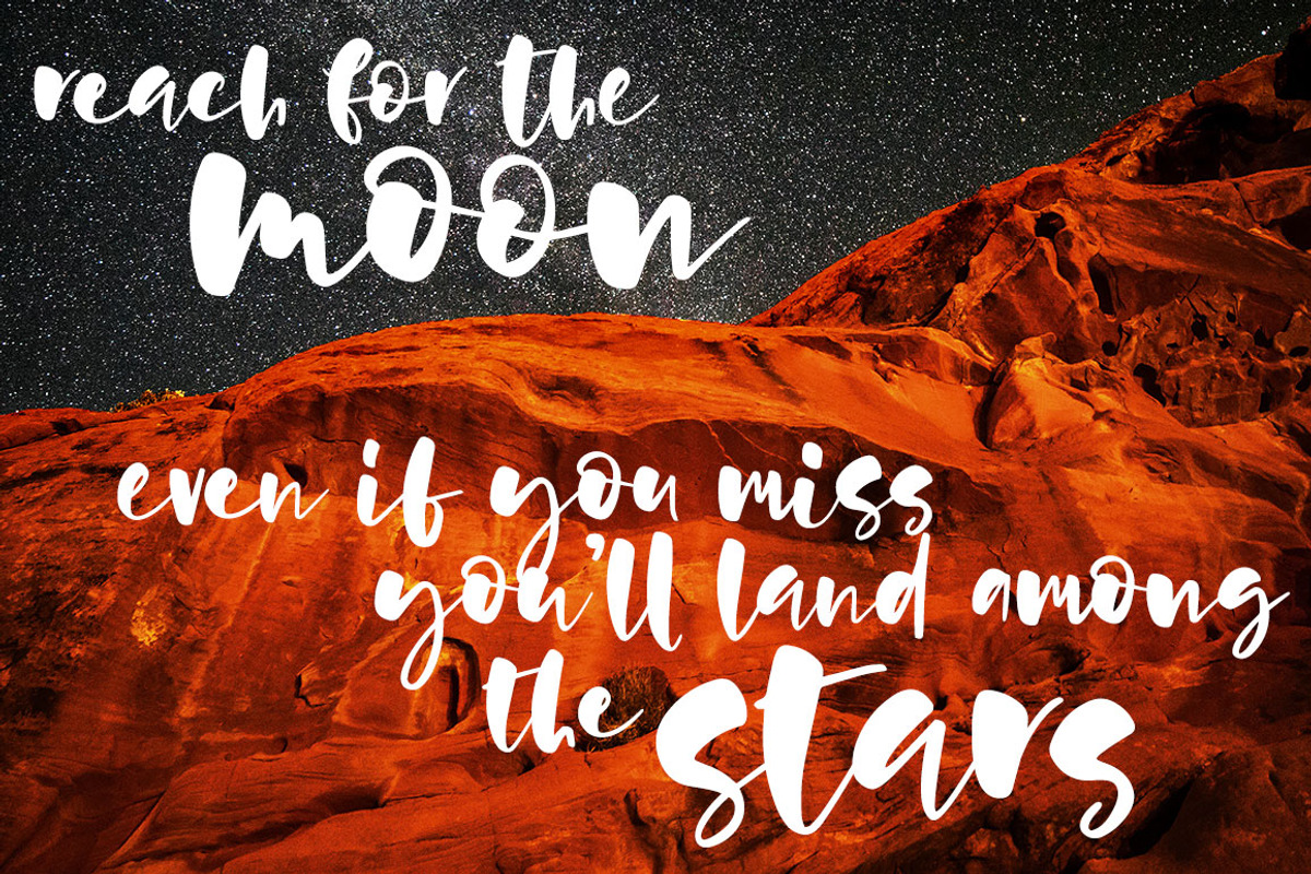 Hallsey - lowercase script font preview 5