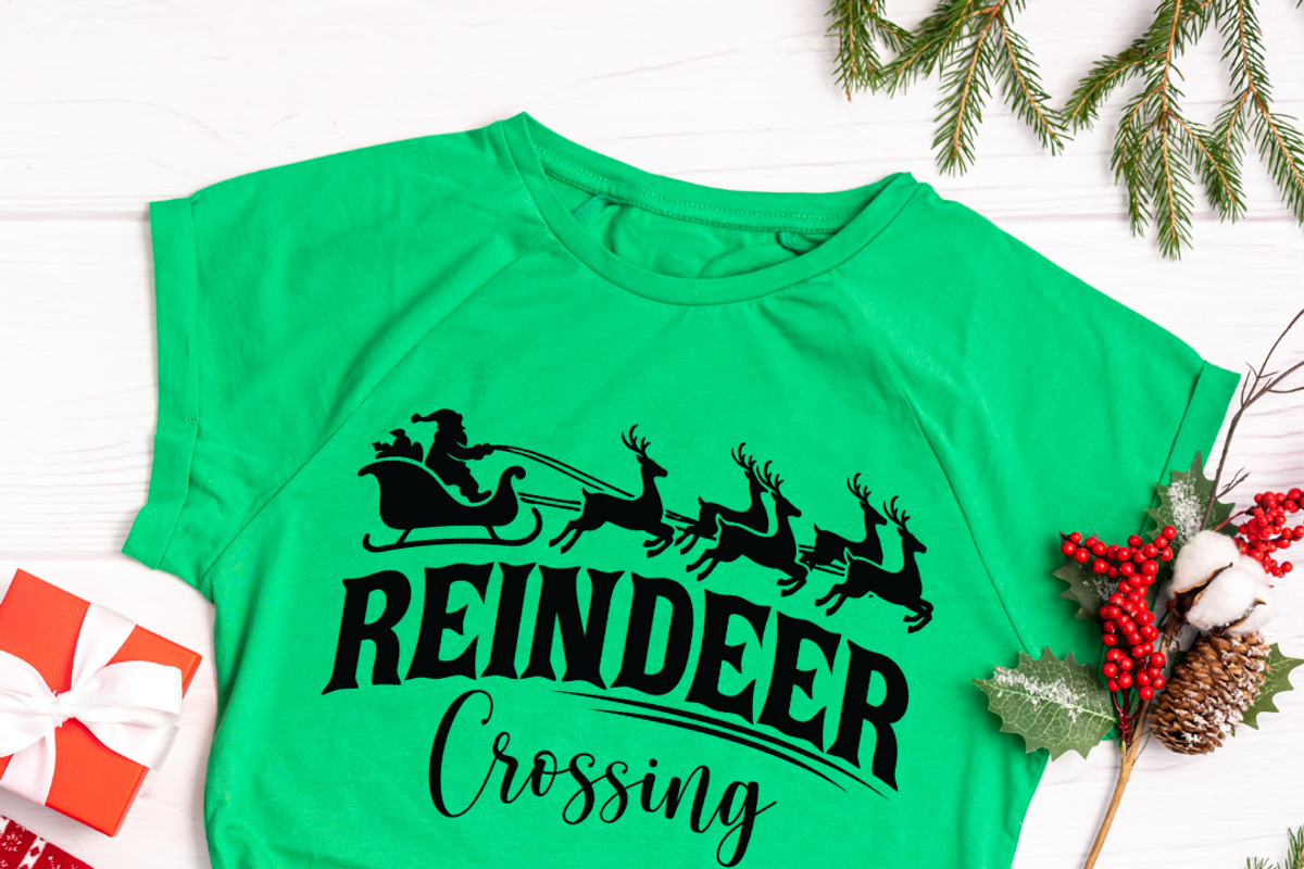 Farmhouse Christmas PNG SVG Bundle, an Object Graphic by EllaMaiyaali (Photo 9 of 9)