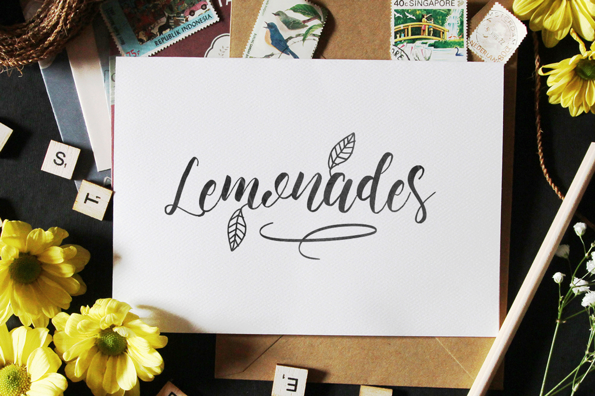 Moenier Font preview 3
