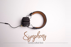 Symphony. Handycrafted Font