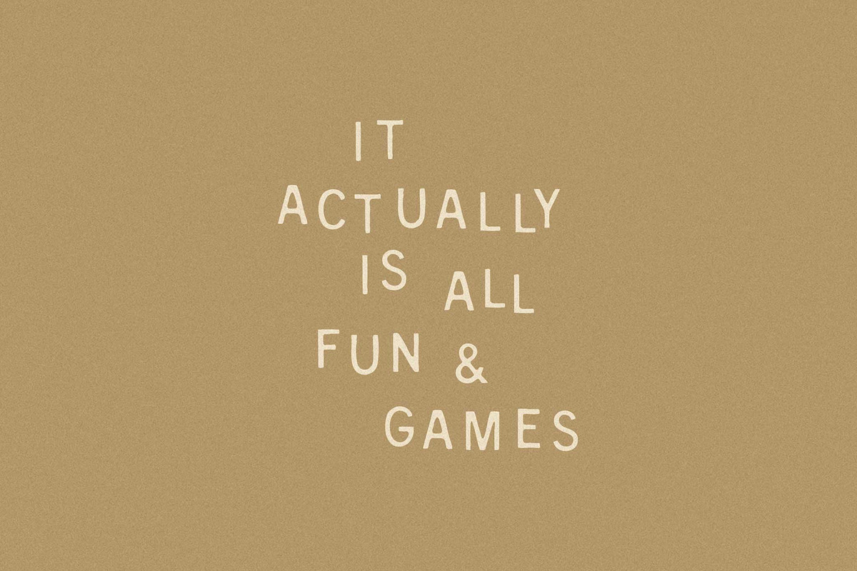 Easy Day | Relaxed Sans Serif, a Sans Serif Font by Daniel Neuman (Photo 4 of 5)