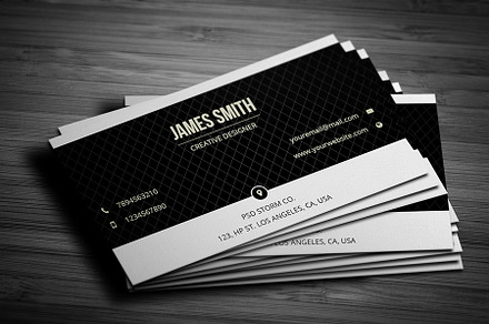 Black & White Minimal Business Card3