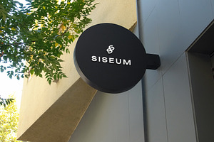 Logo Mockup Circular Hanging Sign