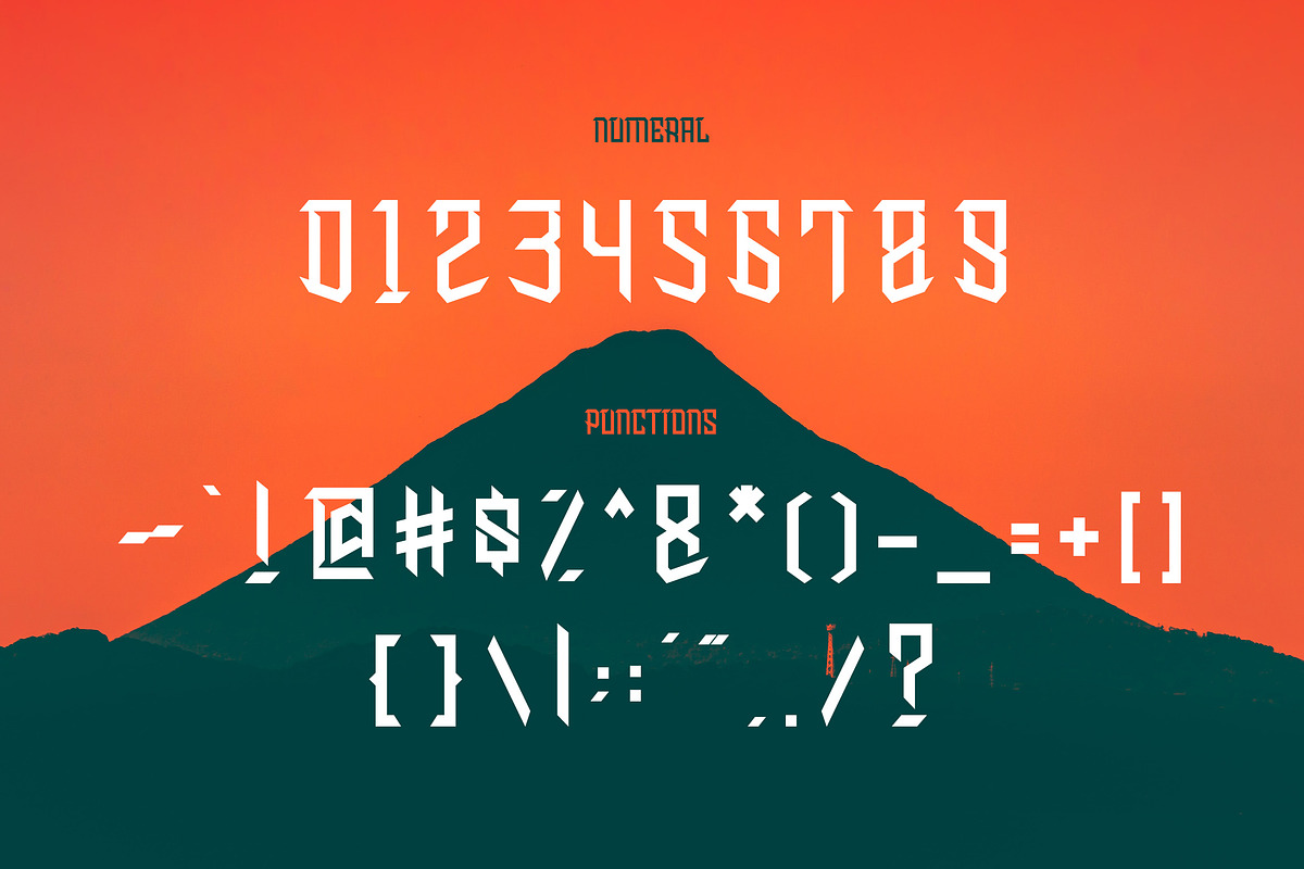 Crawless - Display Font, a Font by Krakenbox Studio (Photo 4 of 8)