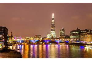 Skyline of London with the Thames river - England, an Architecture Photo by Leonid Andronov