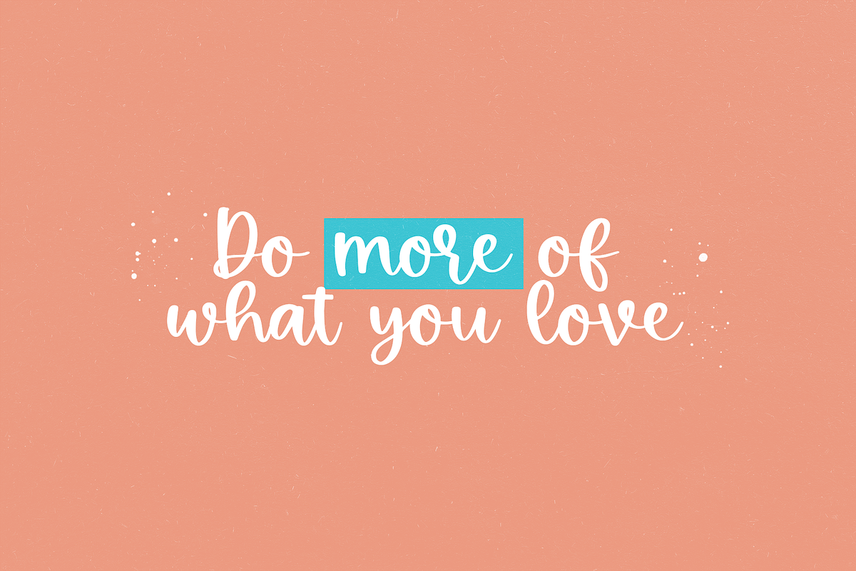 Summer Berries | Fun Script Font preview 2