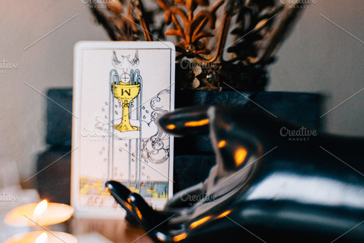 Divine Hand Tarot Photo Stock, an Arts & Entertainment Photo by House of Divine Style (Photo 10 of 16)