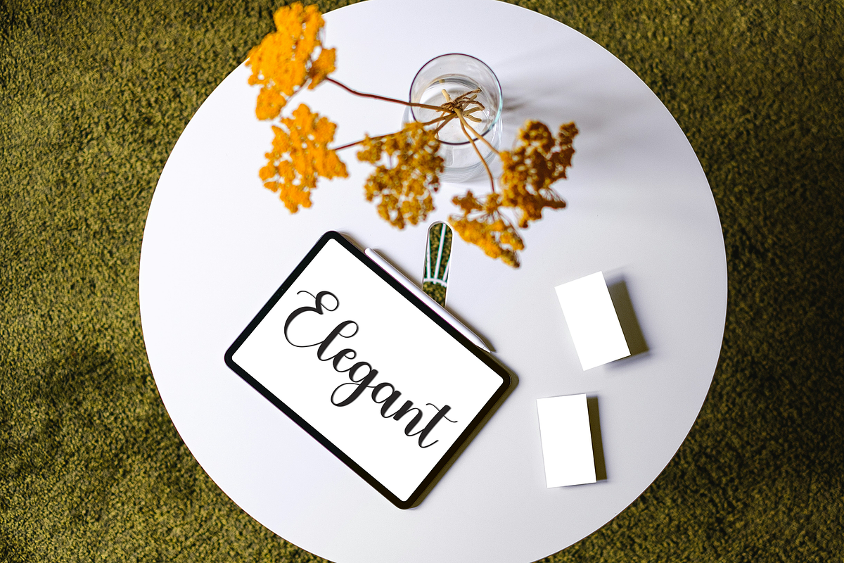 Happy Banana, a Handwritten Font by InermediaSTUDIO (Photo 8 of 8)