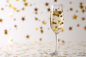 Celebration drink with gold stars, a Photo by Beautiful things