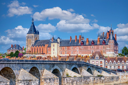 View of Gien with the castle and the old bridge across the Loire., an Architecture Photo by CreativePhotoSpain