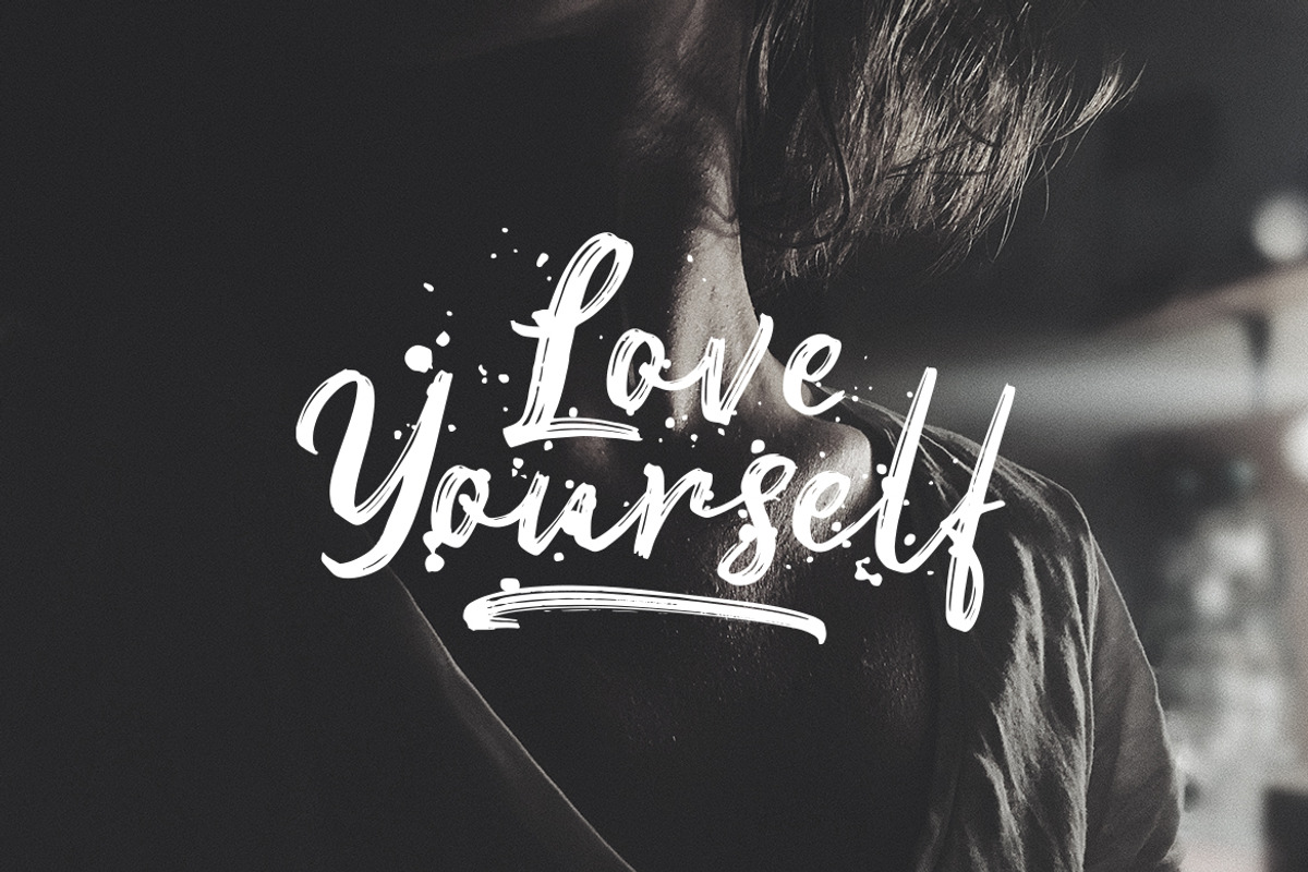 Red Bright - Brush Font preview 8
