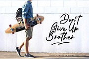 Zoitelia - Modern Signature Font, a Script Font by Megatype (Thumbnail 2 of 11)