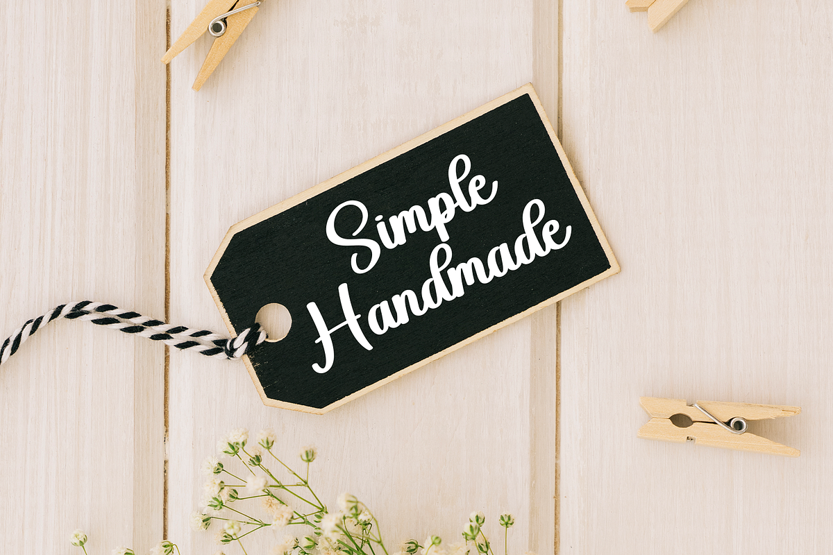 Blonde Aunty | Script Font, a Handwritten Font by Scratchones (Photo 3 of 9)