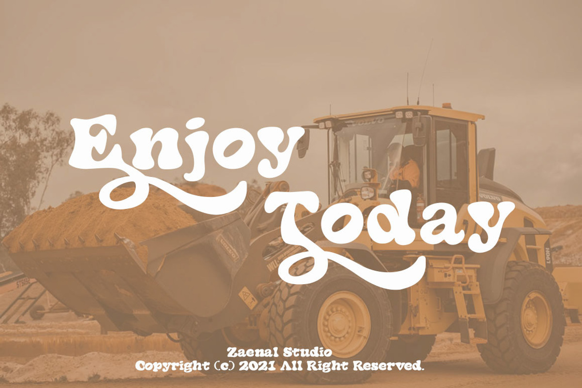 Eskimo, a Script Font by Zaenal Studio (Photo 2 of 11)