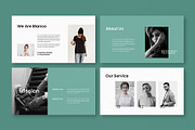 Minimal Portfolio Presentation, a Templates & Theme by Slide_Genius1 (Thumbnail 3 of 5)