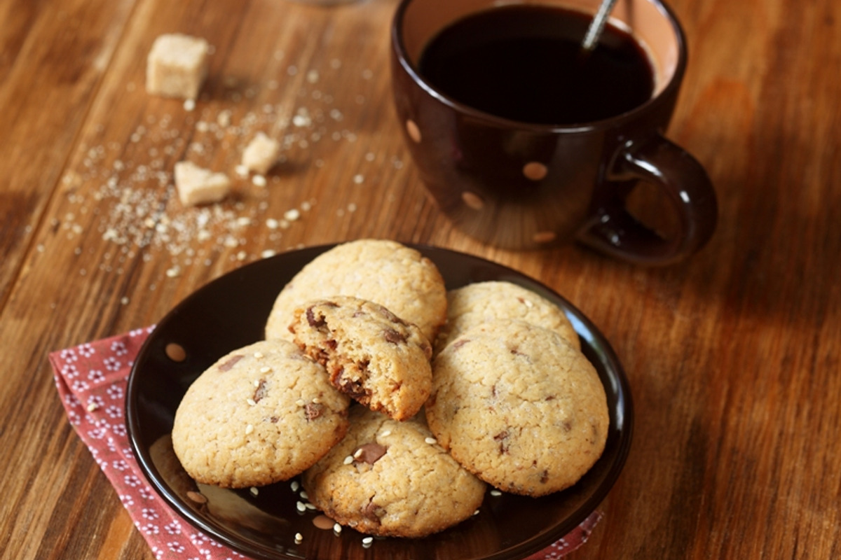 Chocolate chip cookies featuring cookies, baking, and chocolate, a Food & Drink Photo by Miuda21 (Photo 1 of 2)
