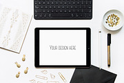 Office Mockups, an iPhone Mockup by Ale Estrada (Thumbnail 3 of 8)