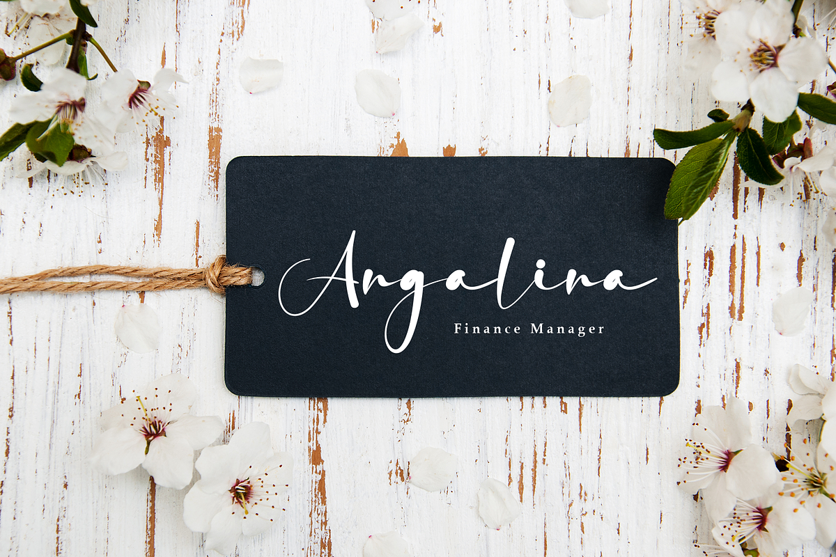Freanky Signature | Script Font, a Handwritten Font by Scratchones (Photo 4 of 8)