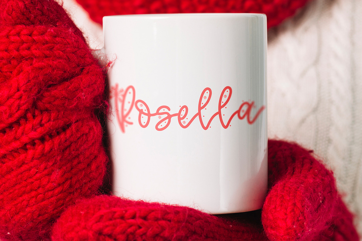 North Pole - A Snowflake Font, a Handwritten Font by Freeling Design House (Photo 5 of 5)