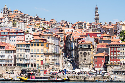 Oporto, an Architecture Photo by Pabkov