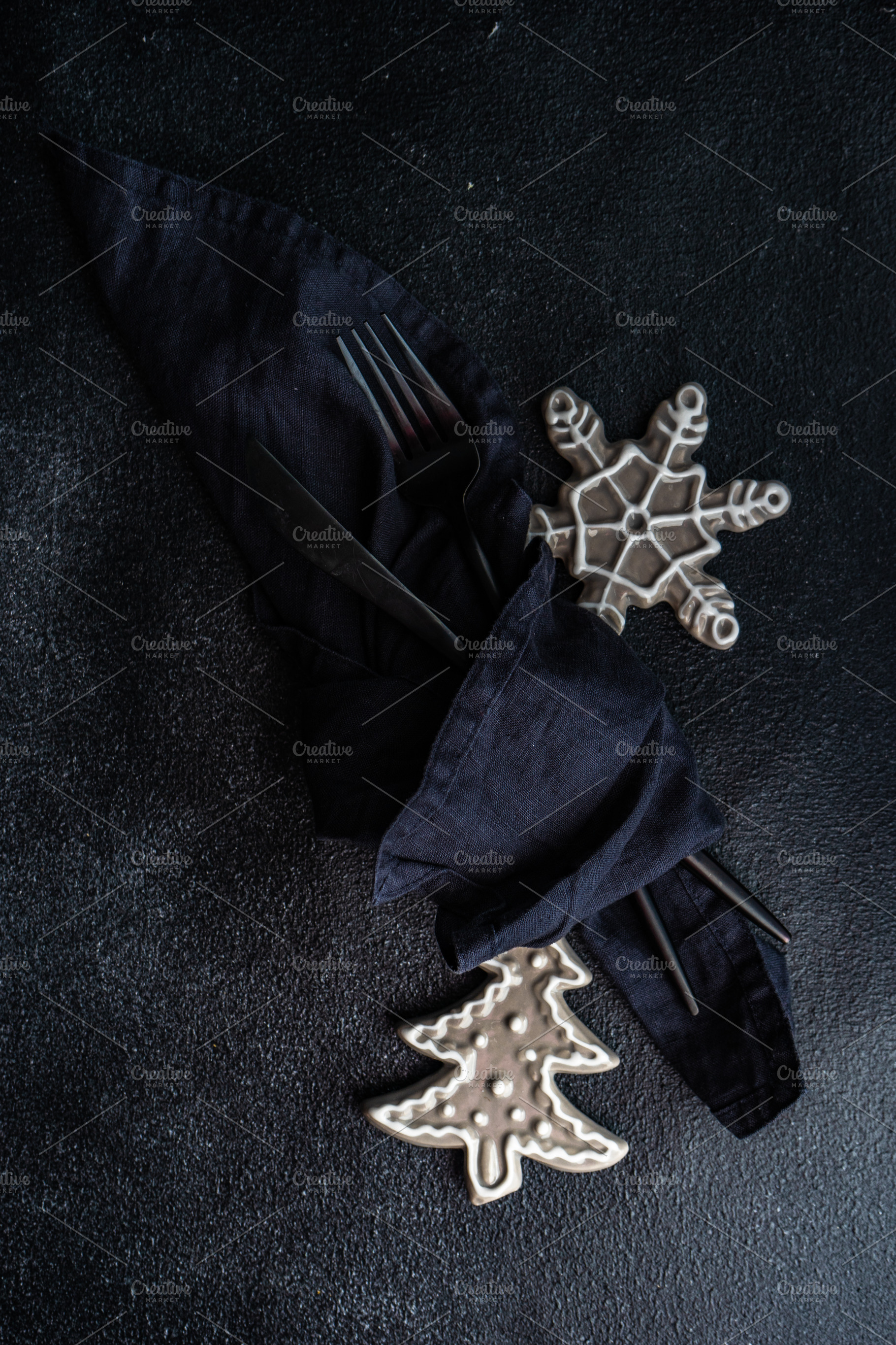 Christmas table setting, a Food & Drink Photo by Anna Bogush