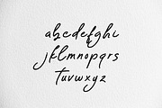 Grace Signature Bursh Signature Font, a Handwritten Font by UICreative (Thumbnail 7 of 13)
