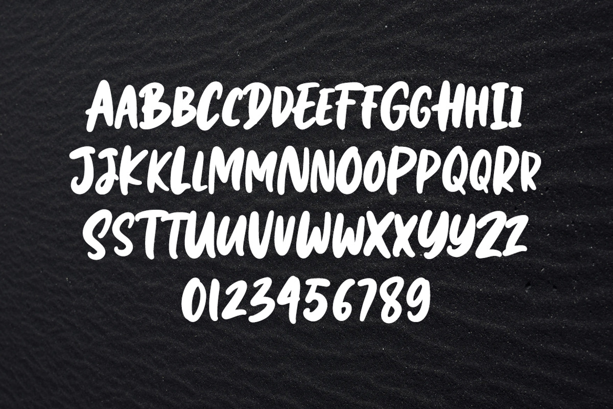 Maddox, a Font by Weape Studio (Photo 7 of 8)