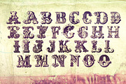 Le King, a Font by Misprinted Type (Thumbnail 4 of 6)