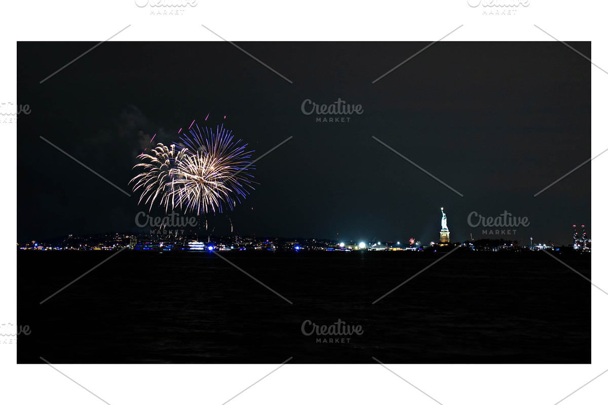 New York City Fireworks Photo Bundle, an Arts & Entertainment Photo by Full Circle Design Studio (Photo 9 of 14)
