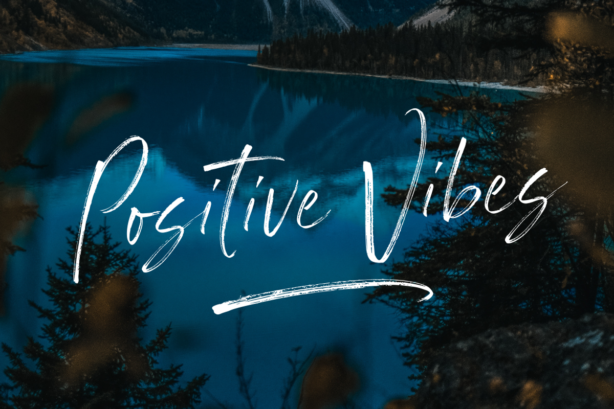 Light Brighter - Handbrush Font preview 3