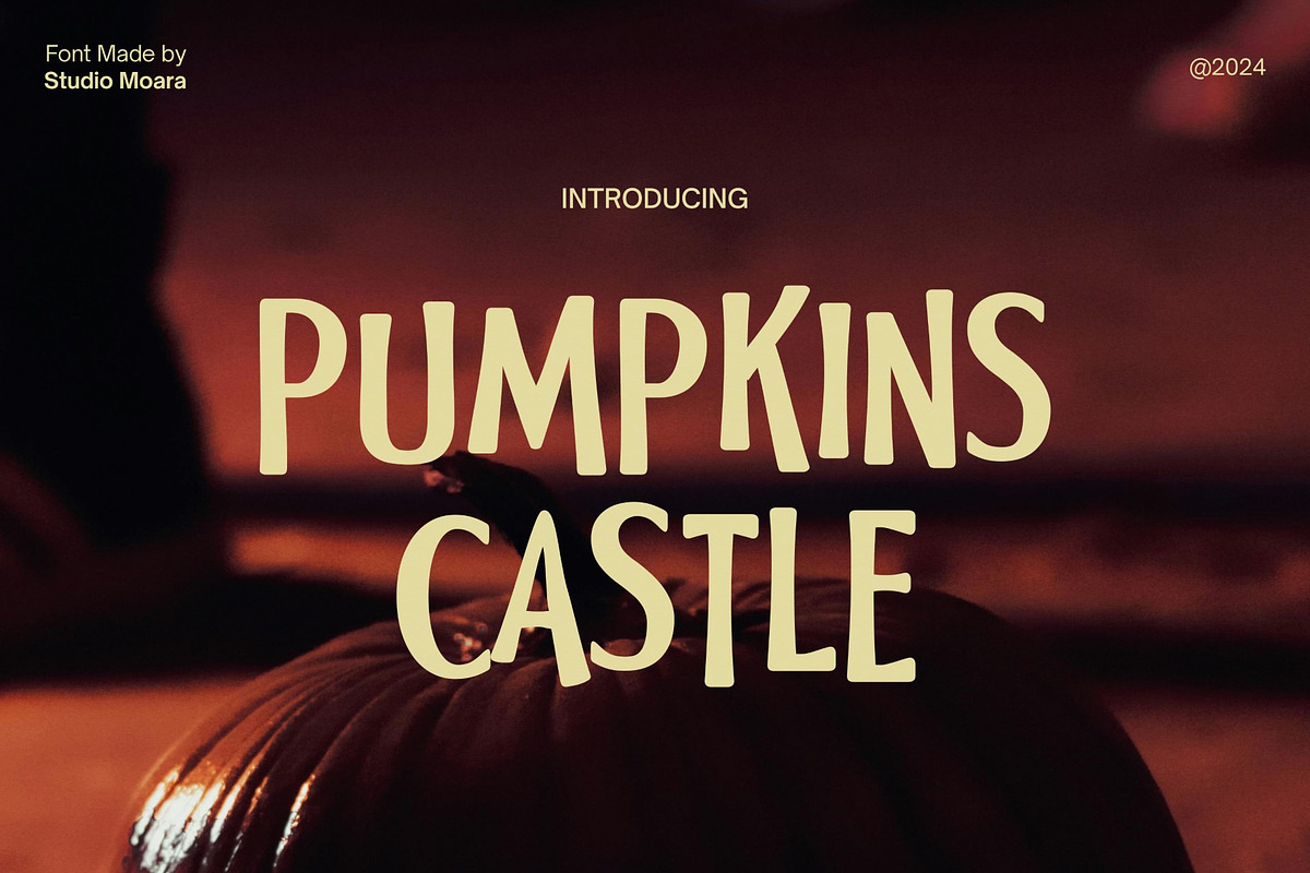 Pumpkin Castle - Display Font, a Font by Studio Moara (Photo 1 of 8)