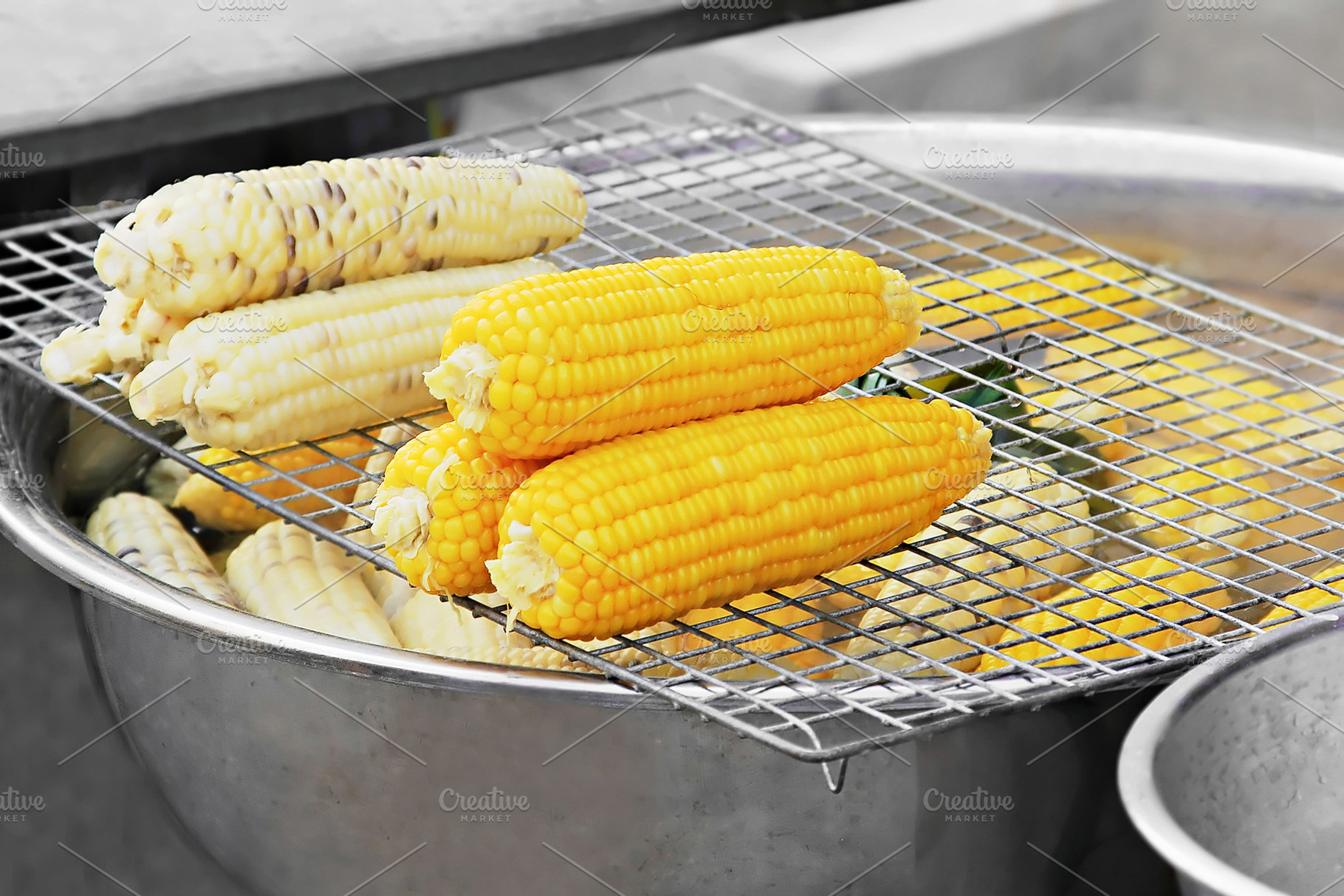 Corn cooking, a Photo by saiko3p