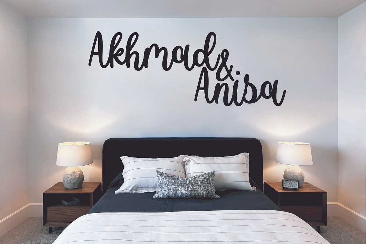 Widoro, a Script Font by AleraStudio (Photo 3 of 5)