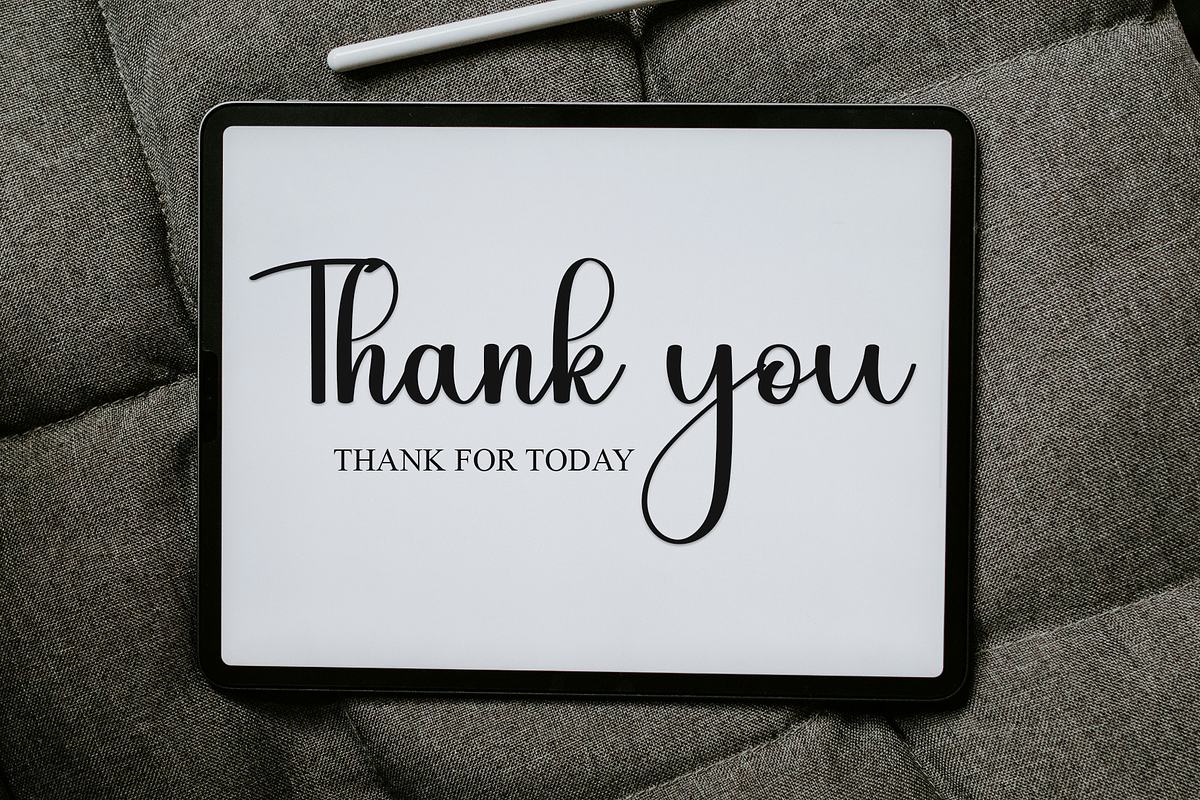 Elegant Signature, a Handwritten Font by InermediaSTUDIO (Photo 6 of 7)