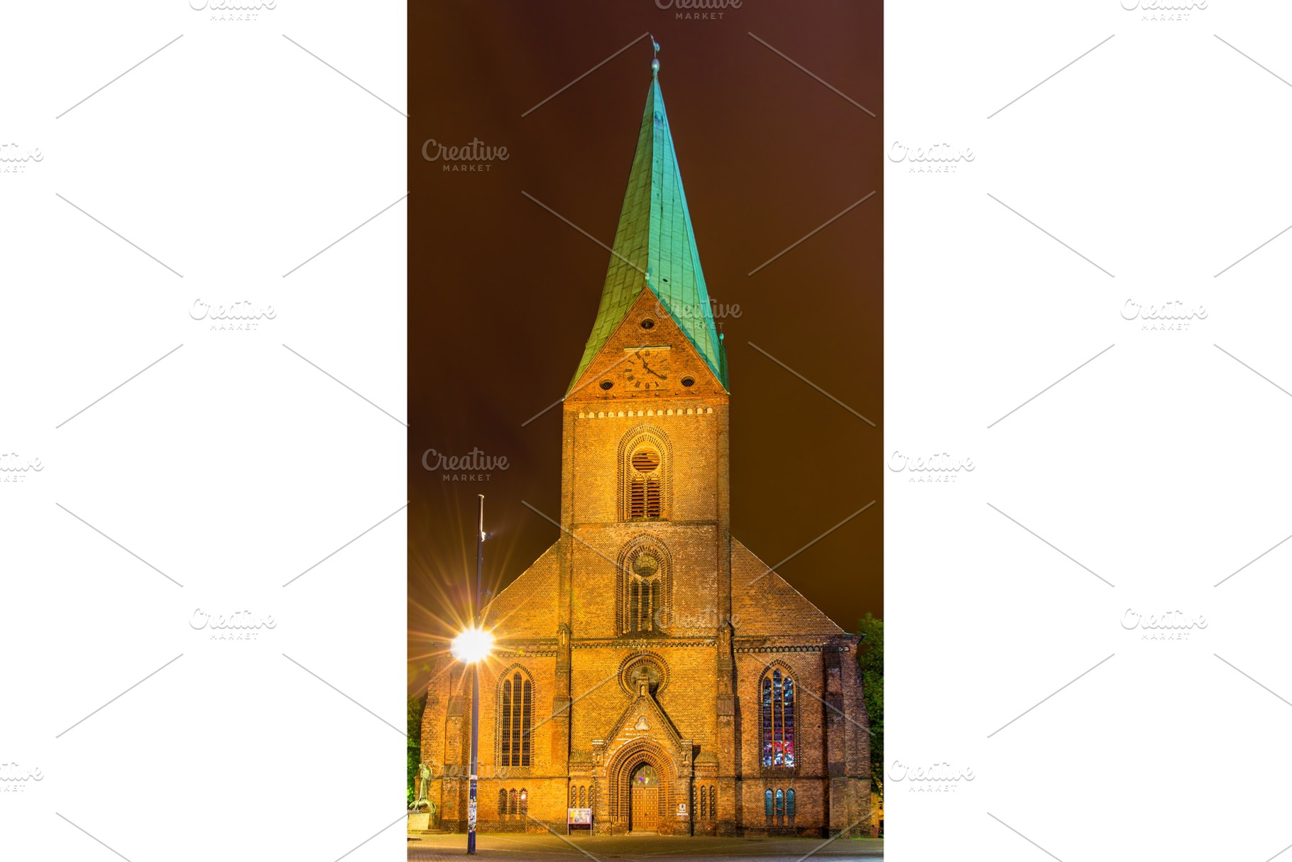 Night view of St. Nikolai Church in Kiel, Germany, an Architecture Photo by Leonid Andronov