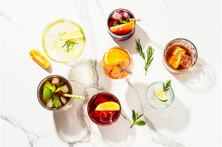 Alcohol cocktail drinks at white
