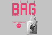 Canvas Totebag Mockup, a Product Mockup by Magoo Studio (Thumbnail 1 of 3)