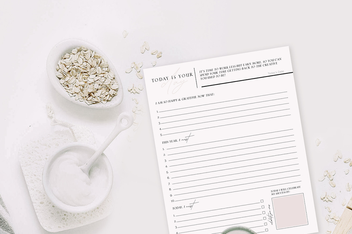 Daily Printable Planner for Creative, a Brochure Template by CreativeMavenCo. (Photo 3 of 7)
