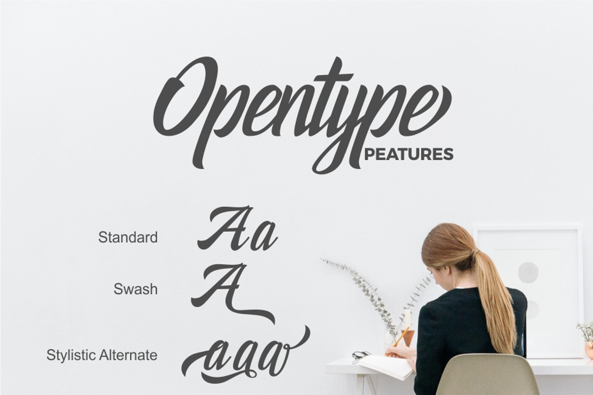 Holidays Typeface preview 4