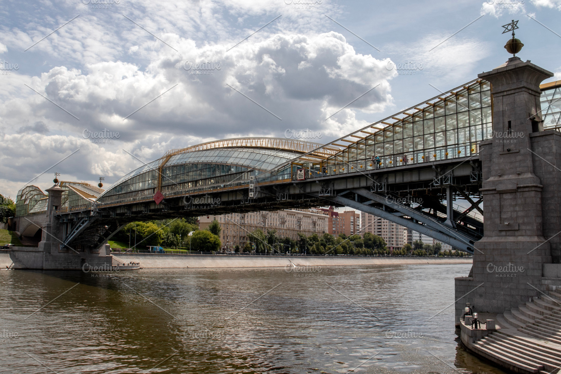 Bohdan Khmelnitsky Bridge in Moscow, a Transportation Photo by Schreibikus