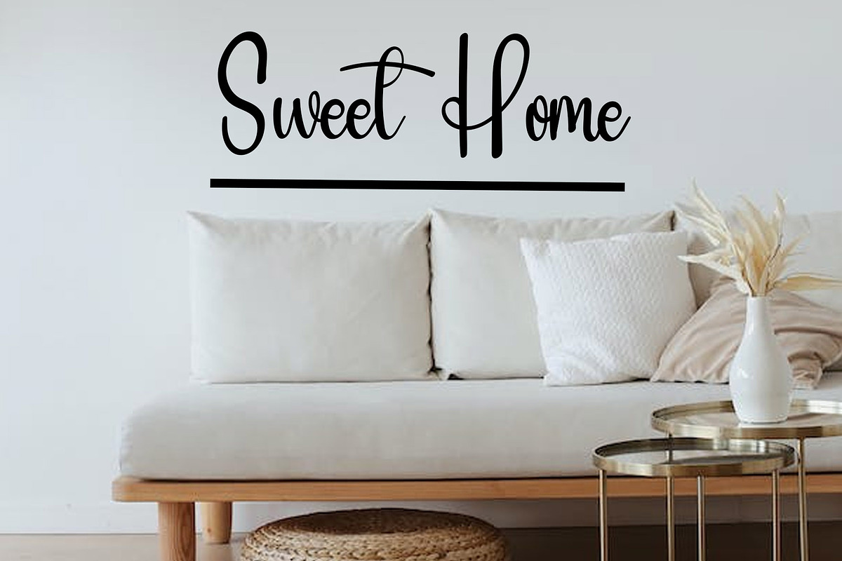 Angel Wings, a Handwritten Font by InermediaSTUDIO (Photo 3 of 7)