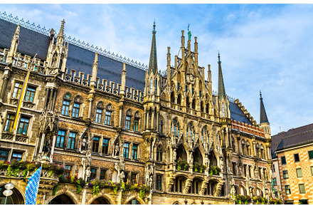 The New Town Hall in Munich, Germany, an Architecture Photo by Leonid Andronov