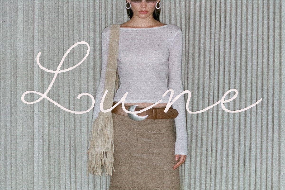 Rome & Cake: Relaxed Script, a Script Font by Mneme (Photo 3 of 8)